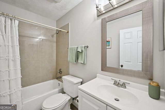 1006 Mill Pond Drive SE, Smyrna, GA 30082