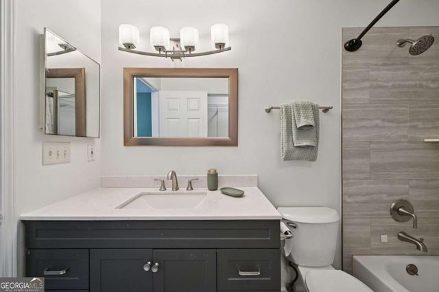 1006 Mill Pond Drive SE, Smyrna, GA 30082