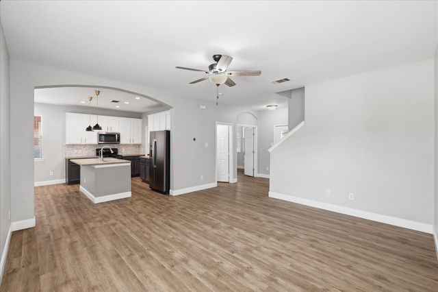 1208 Spanish Moss Drive, Savannah, TX 76227