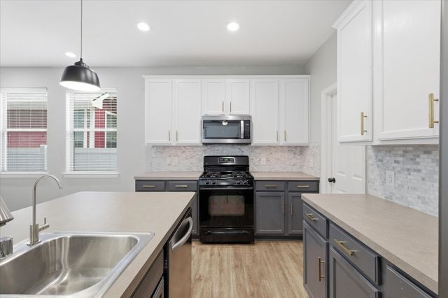 1208 Spanish Moss Drive, Savannah, TX 76227