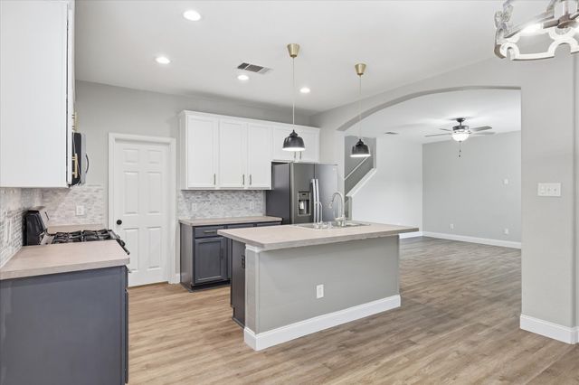 1208 Spanish Moss Drive, Savannah, TX 76227