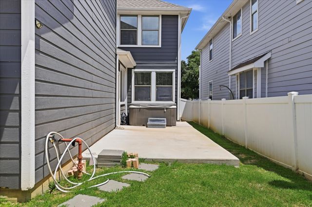 1208 Spanish Moss Drive, Savannah, TX 76227