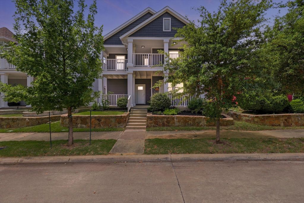 1208 Spanish Moss Drive, Savannah, TX 76227