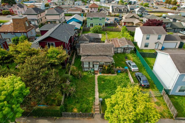 1523 7th Street, Eureka, CA 95501
