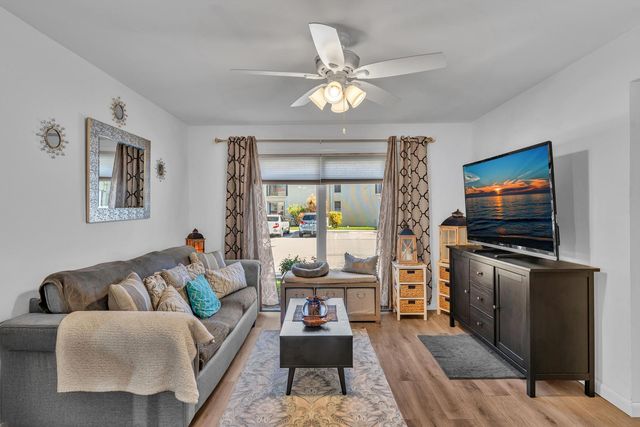 5314 NE 6 Avenue E20, Oakland Park, FL 33334