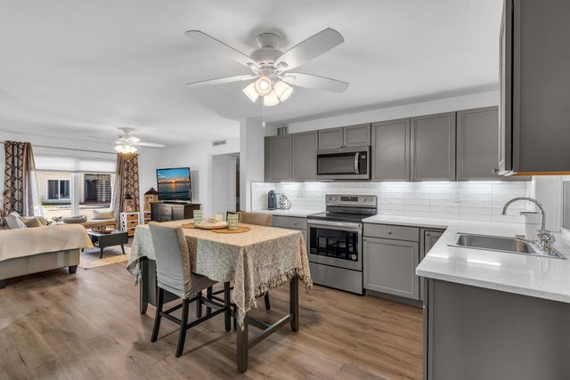 5314 NE 6 Avenue E20, Oakland Park, FL 33334