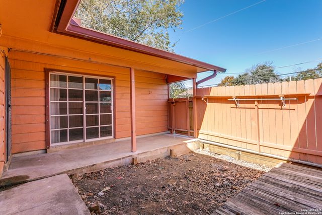 2913 Eisenhauer, San Antonio, TX 78209