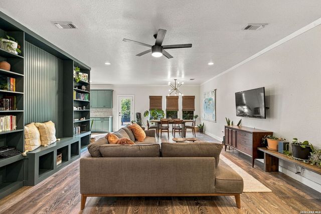 1655 Rocky Ridge Loop, Canyon Lake, TX 78133