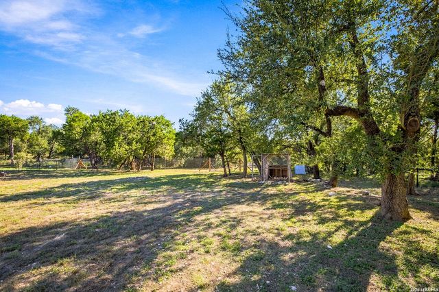 1655 Rocky Ridge Loop, Canyon Lake, TX 78133