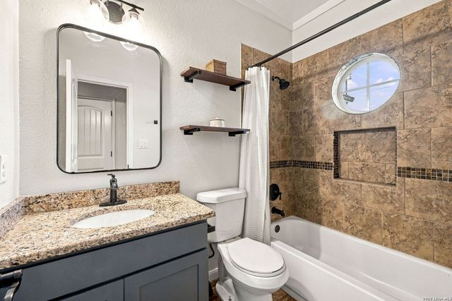 1655 Rocky Ridge Loop, Canyon Lake, TX 78133