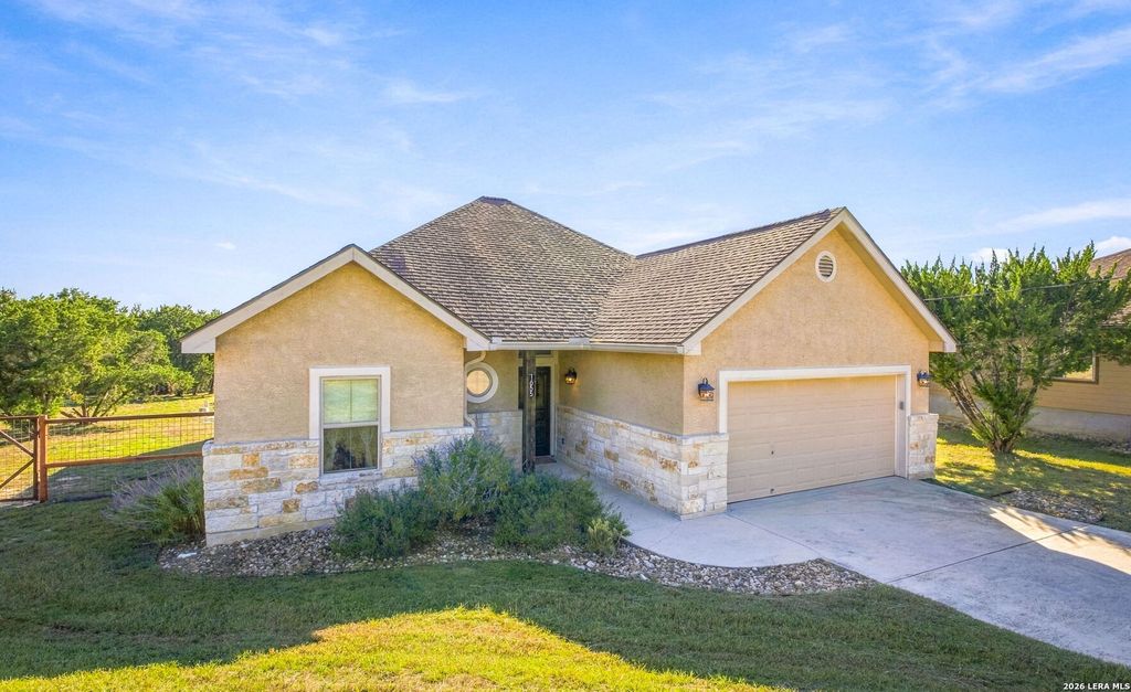 1655 Rocky Ridge Loop, Canyon Lake, TX 78133