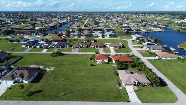 3325 NW 8th Terrace, Cape Coral, FL 33993