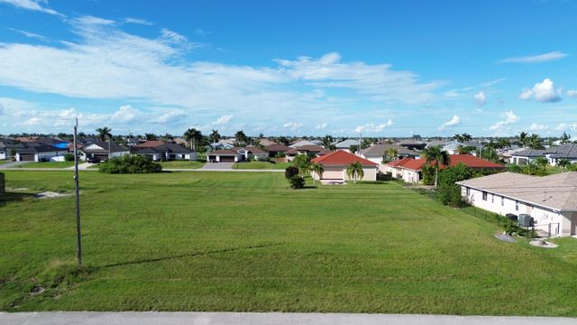 3325 NW 8th Terrace, Cape Coral, FL 33993
