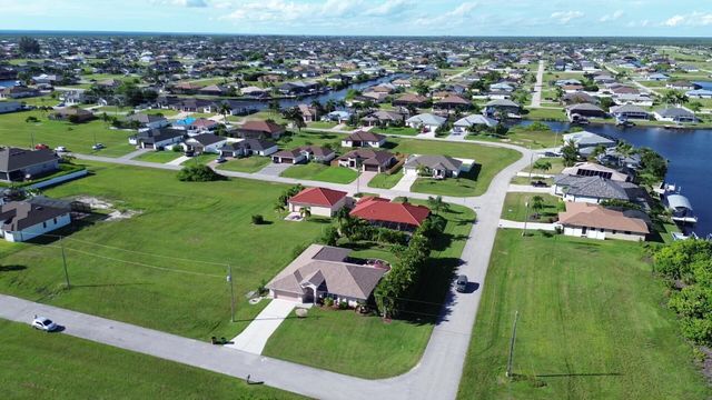 3325 NW 8th Terrace, Cape Coral, FL 33993