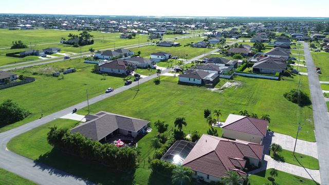 3325 NW 8th Terrace, Cape Coral, FL 33993