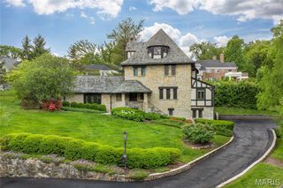 4 Glen Forest, Ladue, MO 63124