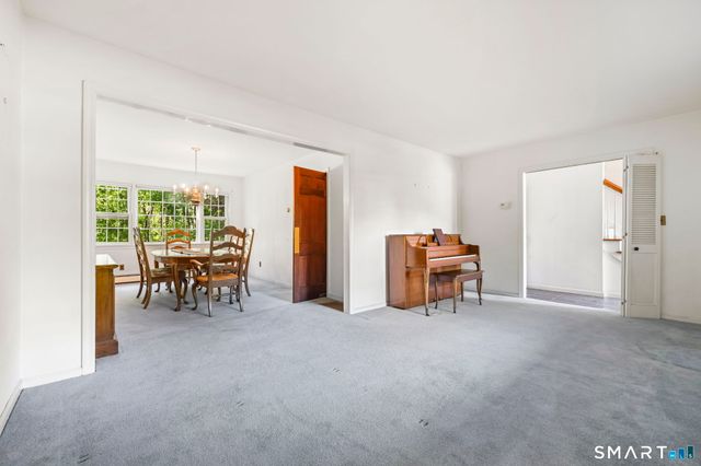 2 Golf View Circle, Stamford, CT 06905