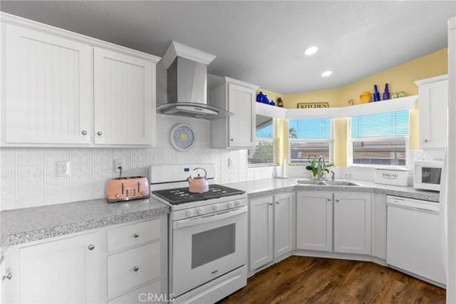 22221 Bloomfield 11, Cypress, CA 90630