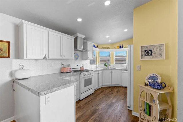 22221 Bloomfield 11, Cypress, CA 90630