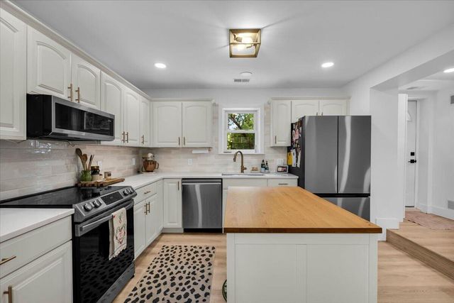 1429 Cadmus Drive, Troy, MI 48085