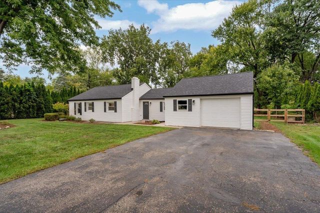 1429 Cadmus Drive, Troy, MI 48085