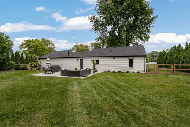 1429 Cadmus Drive, Troy, MI 48085