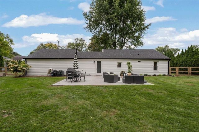 1429 Cadmus Drive, Troy, MI 48085
