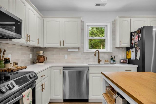 1429 Cadmus Drive, Troy, MI 48085