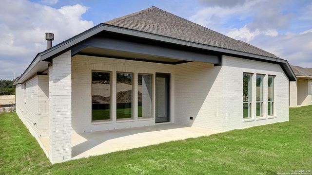 209 Hidalgo, Boerne, TX 78006