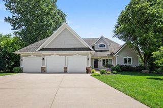 3404 Glenstone Court Se 18, Cascade Twp, MI 49546