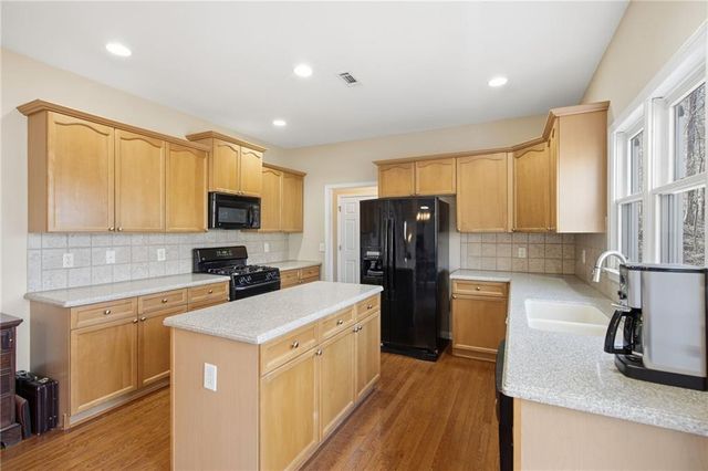 9240 Old Preserve Trail, Ball Ground, GA 30107