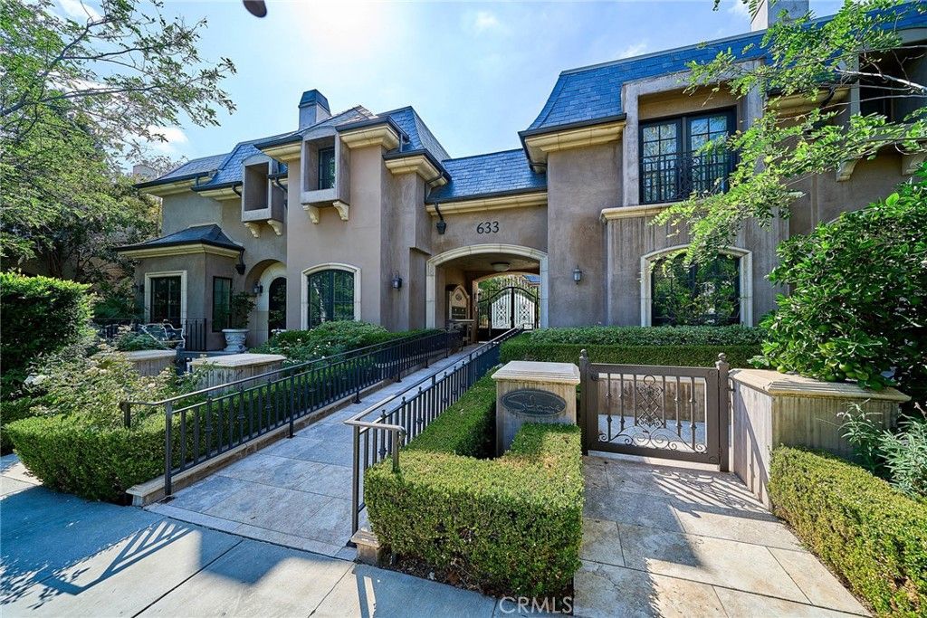 633 S Lake 4, Pasadena, CA 91106 — photo 2