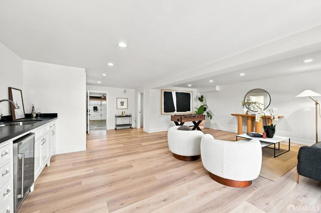 2366 20th Avenue, San Francisco, CA 94116