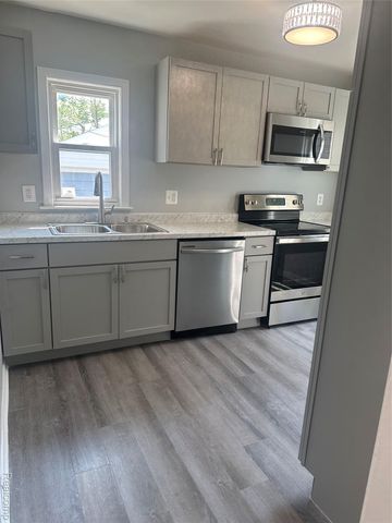 4803 Mildred Street, Wayne, MI 48184