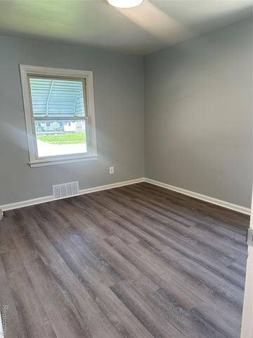 4803 Mildred Street, Wayne, MI 48184