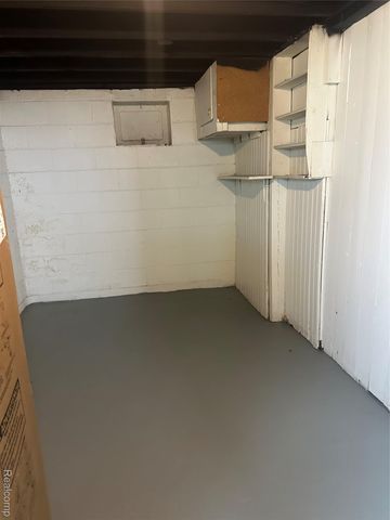 4803 Mildred Street, Wayne, MI 48184