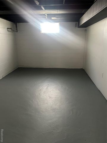 4803 Mildred Street, Wayne, MI 48184