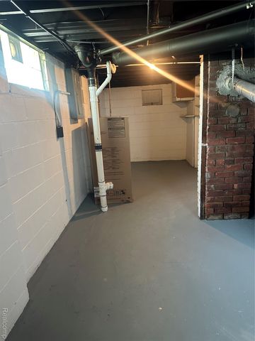 4803 Mildred Street, Wayne, MI 48184