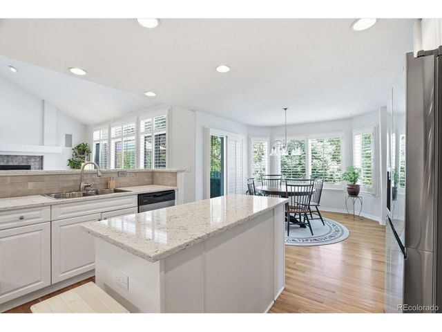 2334 S Union Ct, Lakewood, CO 80228