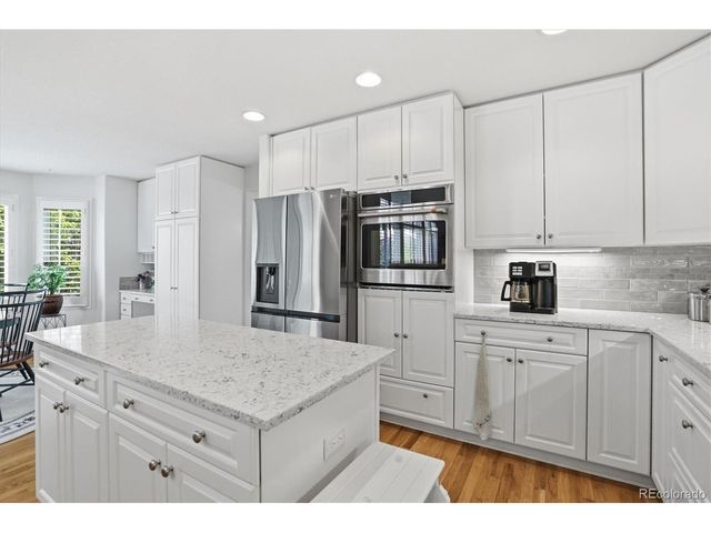 2334 S Union Ct, Lakewood, CO 80228