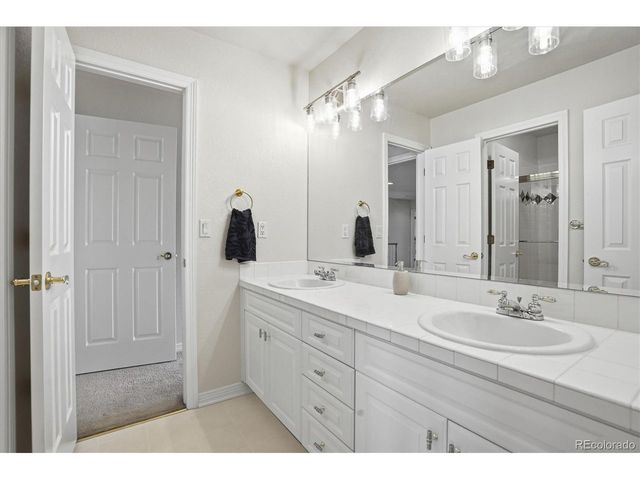 2334 S Union Ct, Lakewood, CO 80228