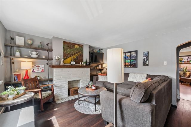 2303 Sidney St, South Side, PA 15203