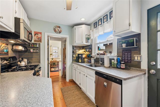 2303 Sidney St, South Side, PA 15203