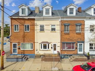 2303 Sidney St, South Side, PA 15203