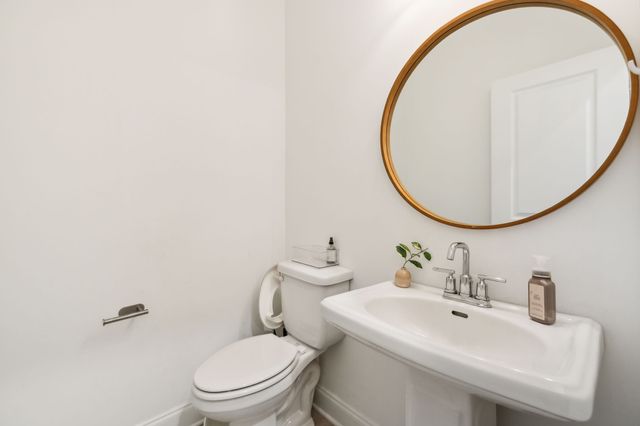 3703 Shady Forest Dr, Murfreesboro, TN 37128