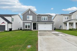 3703 Shady Forest Dr, Murfreesboro, TN 37128