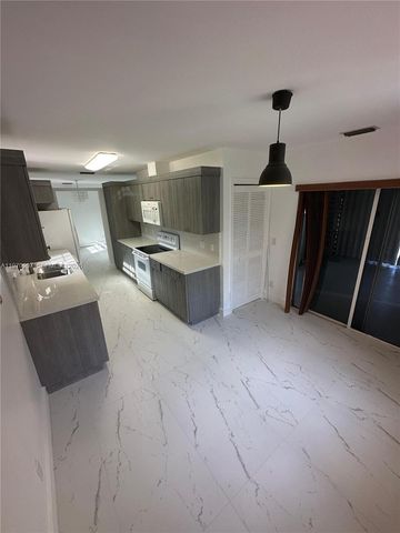 1445 Grant St A, Hollywood, FL 33020