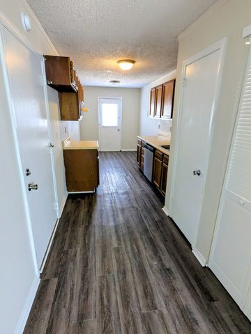 918 Coarsey Dr, Nashville, TN 37217