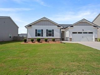 647 Graham Campbell Lane, Statham, GA 30666