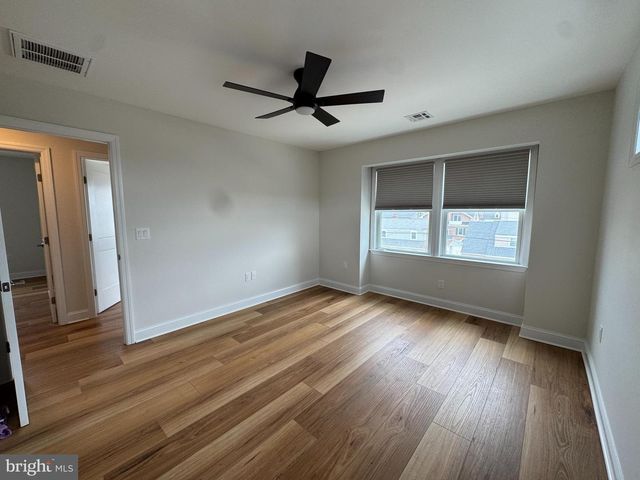 14 W BAYBERRY DR, Long Beach Township, NJ 08008